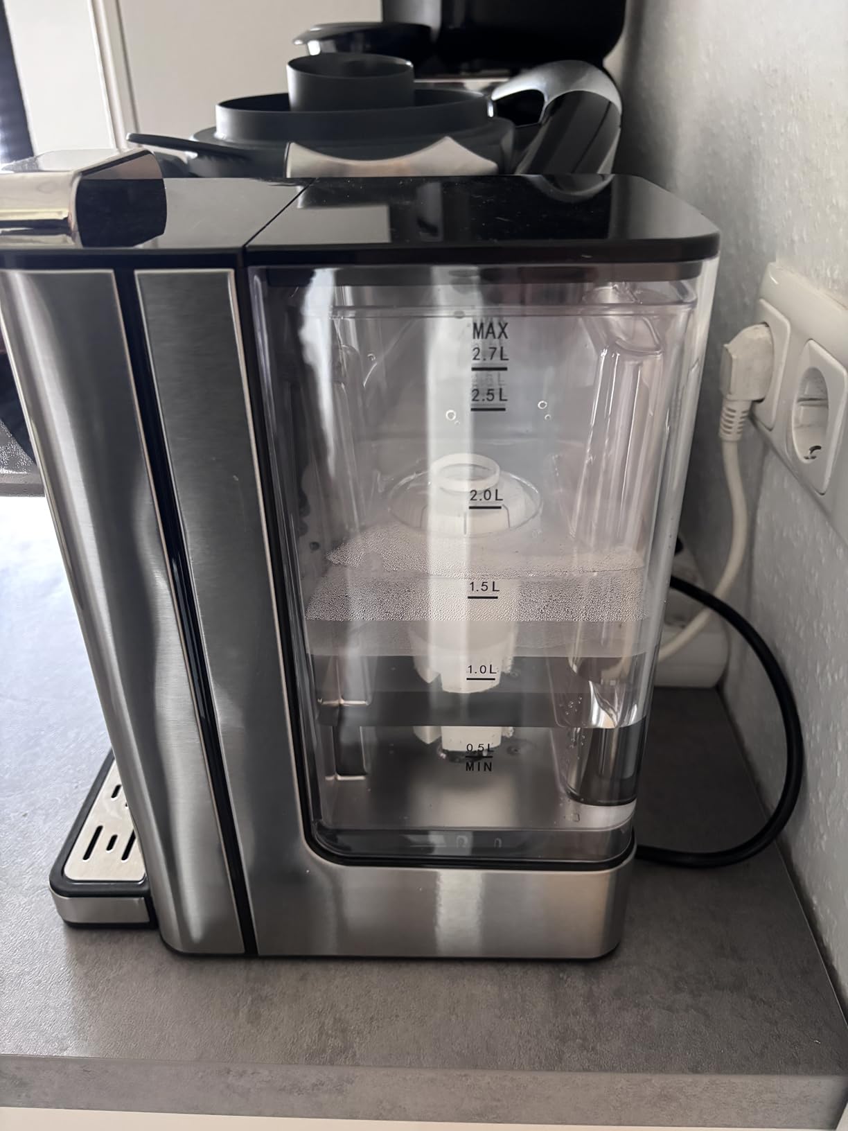 CASO HW 660 Heißwasserspender 2,7 l Schwarz 2600 W
