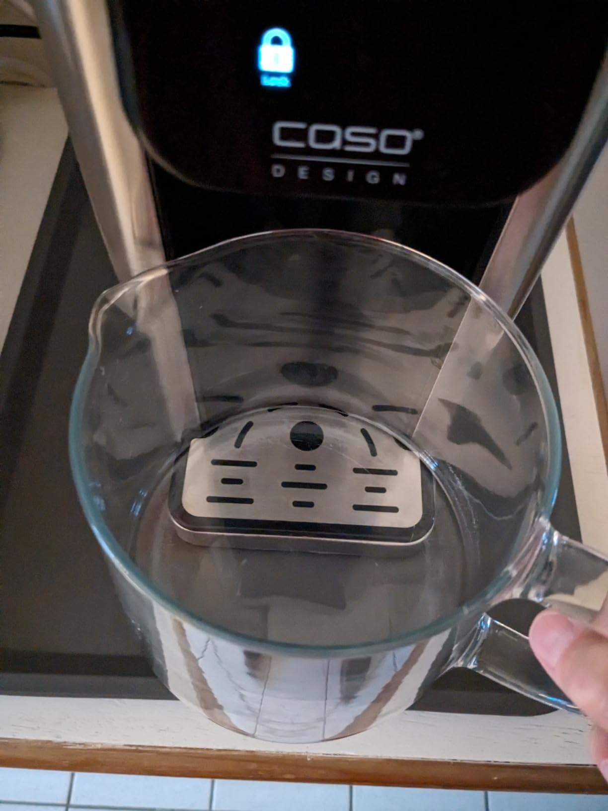 CASO HW 660 Heißwasserspender 2,7 l Schwarz 2600 W