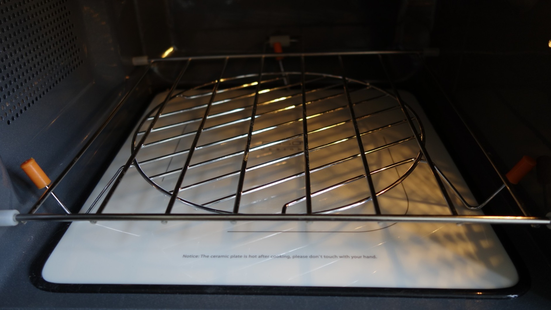 Caso BMG20 Ceramic Mikrowelle mit Grill 20L 800W Schwarz