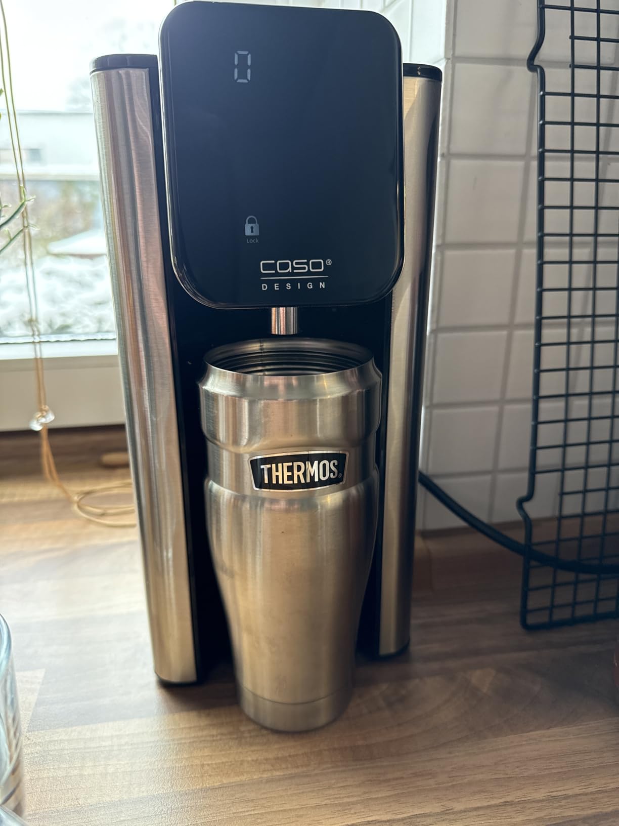 CASO HW 660 Heißwasserspender 2,7 l Schwarz 2600 W