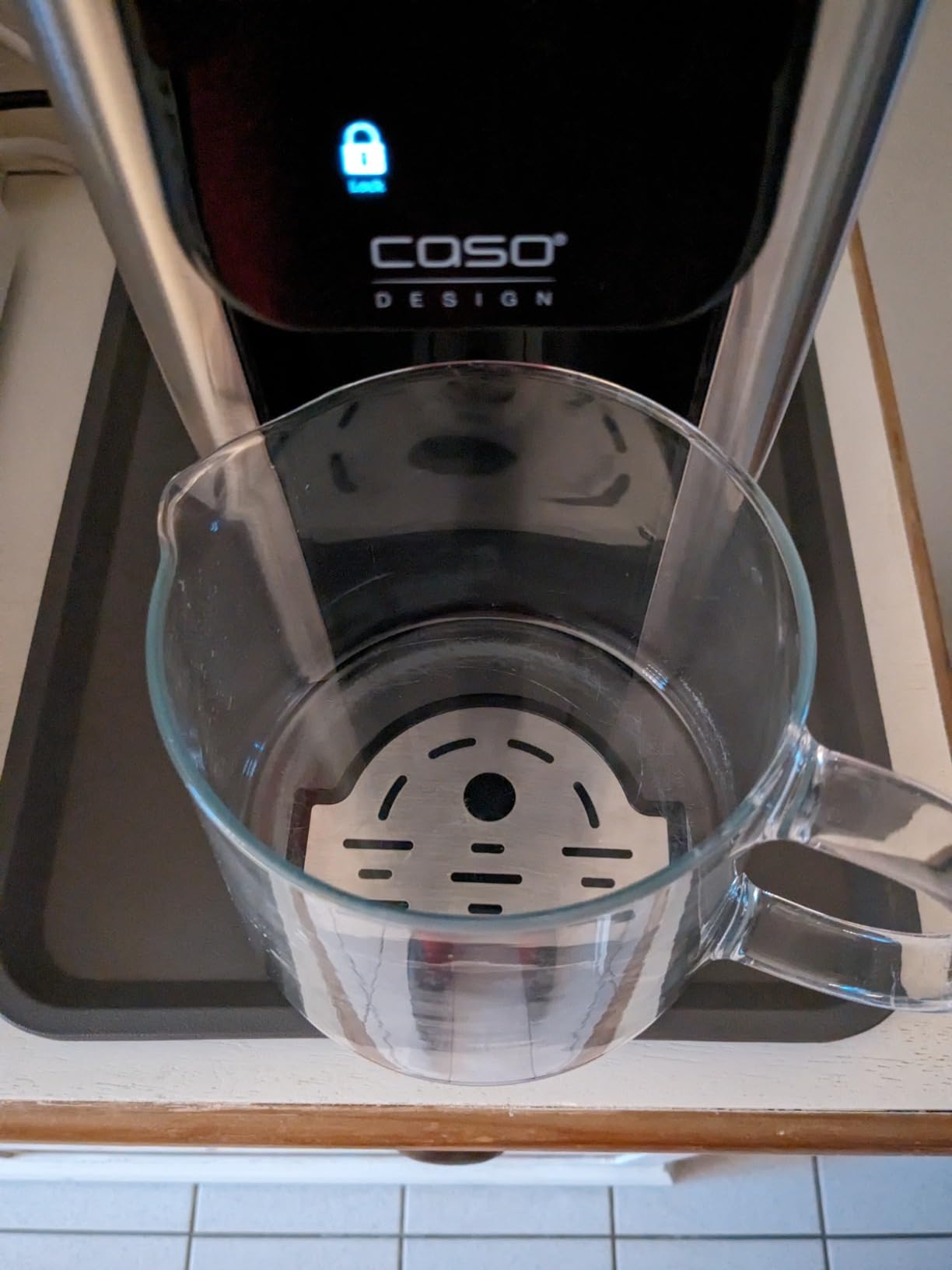 CASO HW 660 Heißwasserspender 2,7 l Schwarz 2600 W