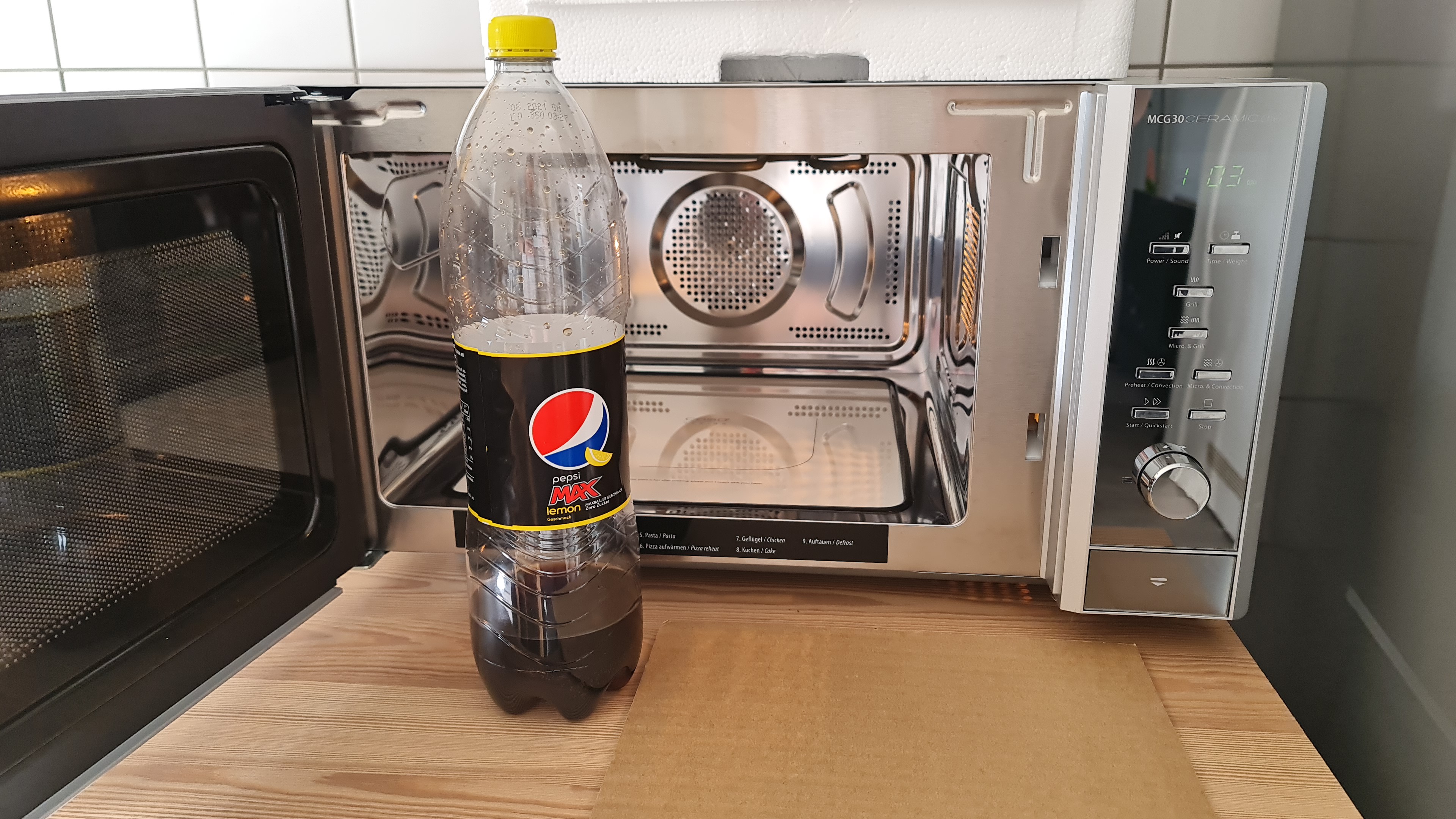 CASO MCG25 Chef Mikrowelle 25 Liter Grill Heißluft Drehteller