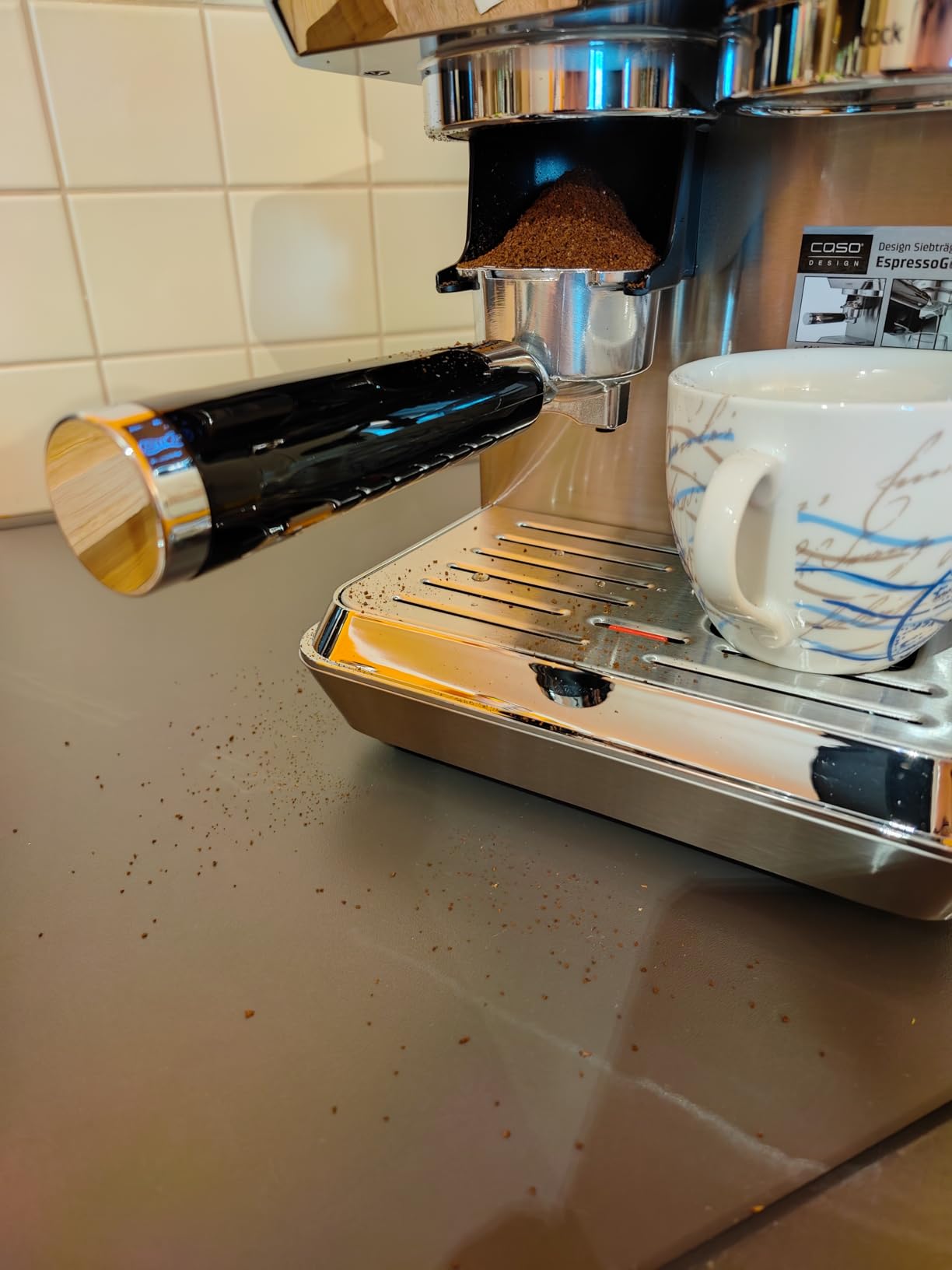 Caso EspressoGourmet & Grind Siebträgermaschine 20 Bar 1,8 L