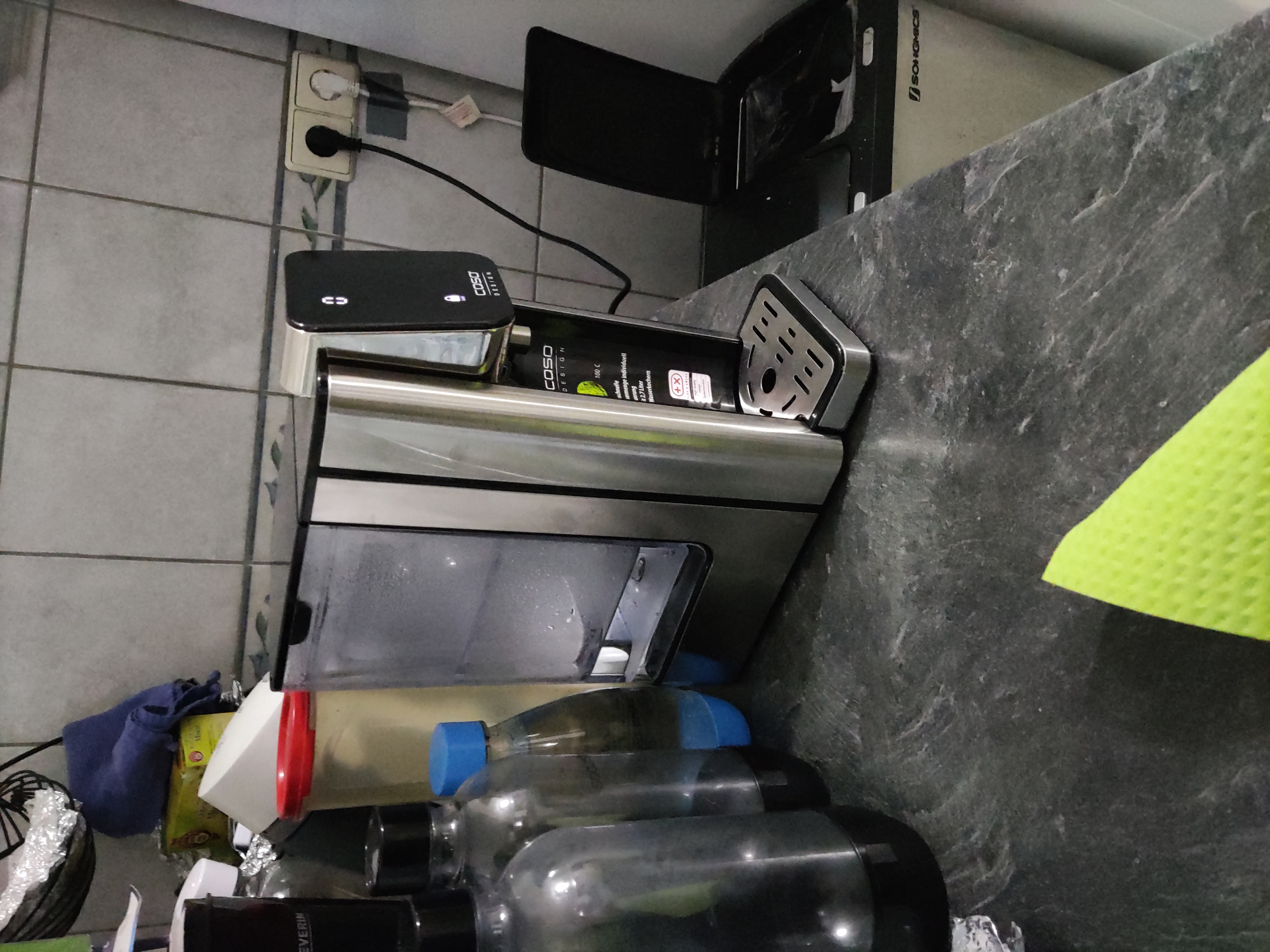 CASO HW 660 Heißwasserspender 2,7 l Schwarz 2600 W