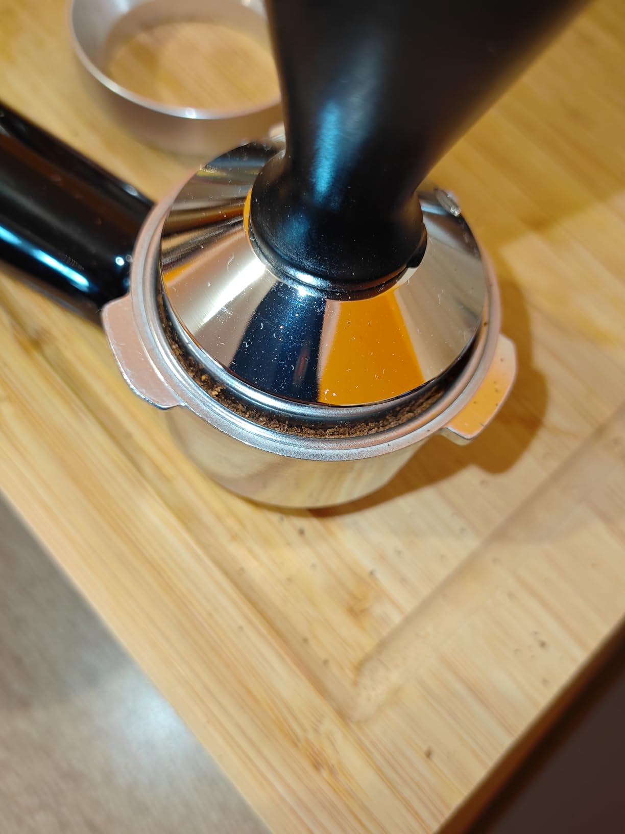 Caso EspressoGourmet & Grind Siebträgermaschine 20 Bar 1,8 L